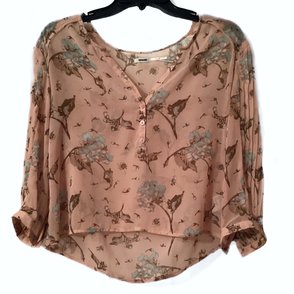 4/$15 💗 Kimchi Blue Size XS Pink Floral Patterned Silky Sheer Cropped Blouse